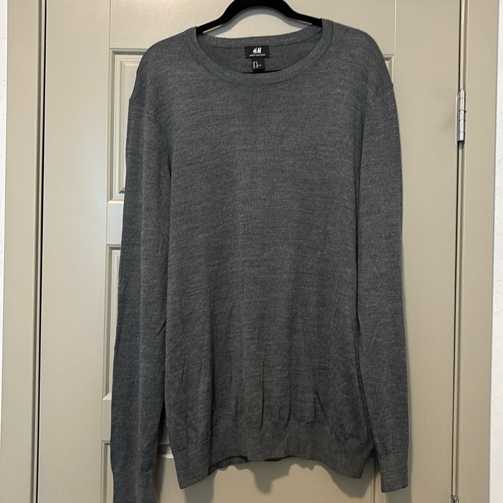 Men’s H&M, long sleeve, sweater, wool blend, size European XL.